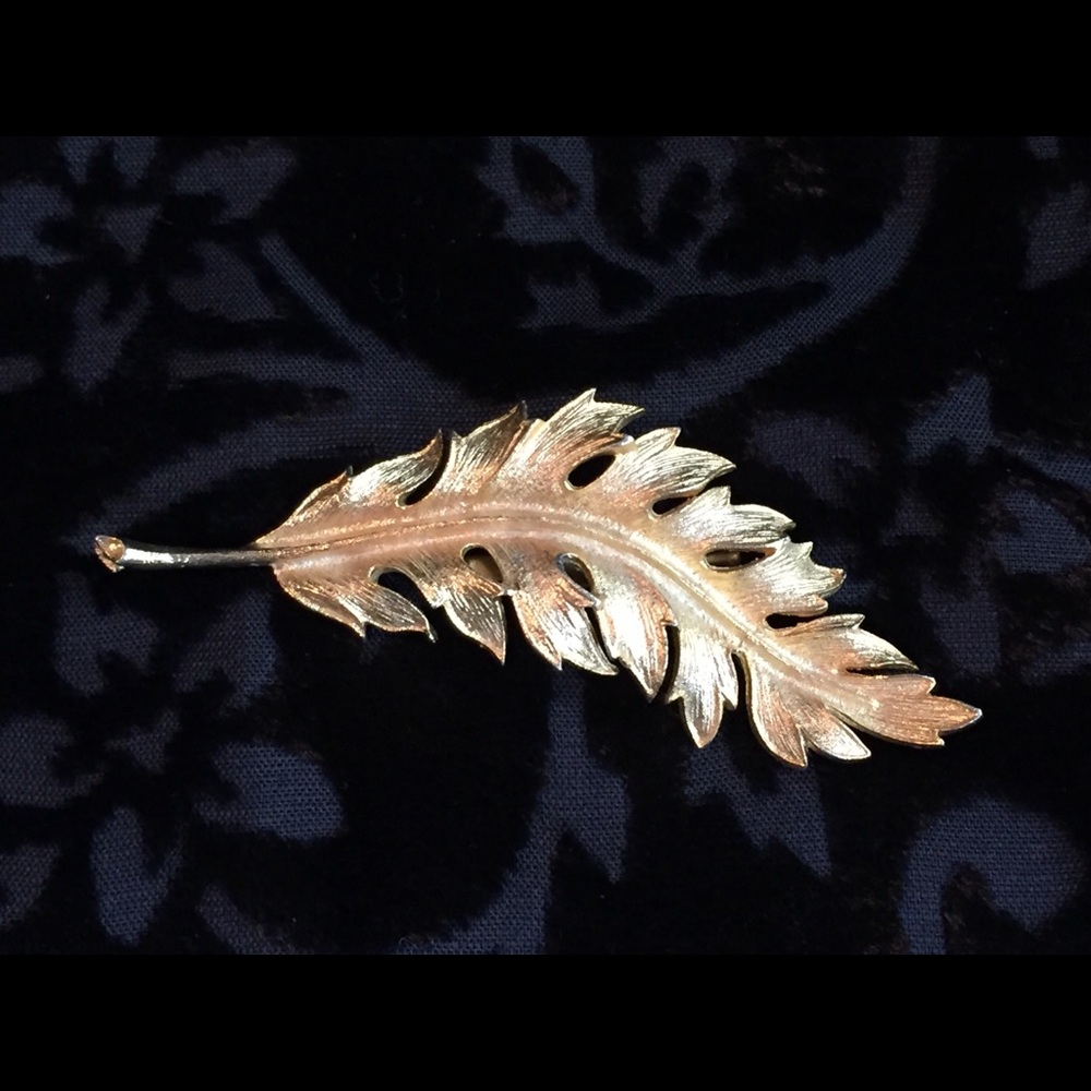 Vintage Coro Signed Gold Tone Brooch